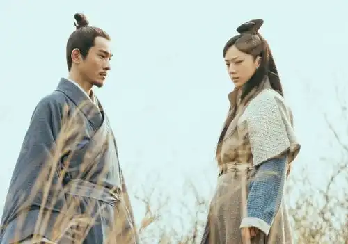 大明风华徐滨不受环境所变,虽以若微为中心,但几度扭转乾坤