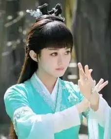 吴亦凡刘诗诗蒋欣张杰被造型师坑明星曾经的雷人造型盘点图