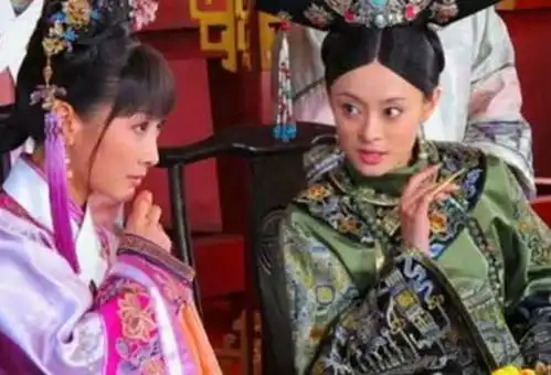甄嬛传安陵容使诈让甄嬛小产,你认为华妃无辜她犯了个大错
