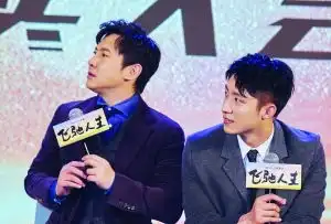 飞驰人生里被韩寒拍出最帅的模样
