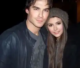 还记得吸血鬼日记里的埃琳娜吗她现在长这样了,差点认不出
