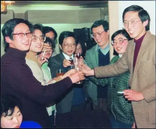 最悲情金融教父再战上海滩,盯上了私募
