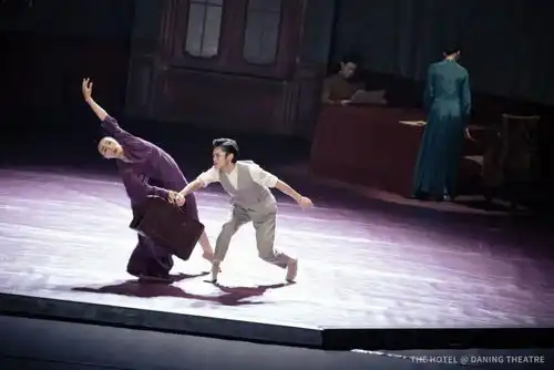 谢欣曾经怀着女儿在台上起舞,往后要牵着女儿看更多风景
