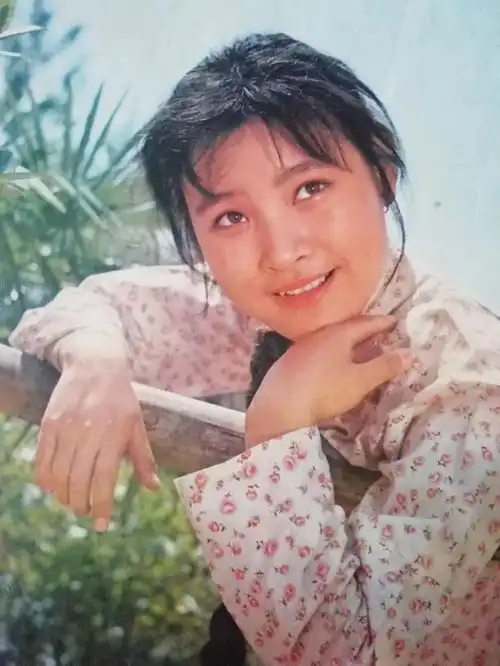 此路有个特别府,影星陈冲从这里冲上大银幕