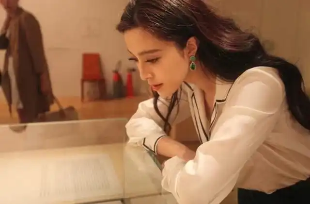 范冰冰复出之路艰难新片中剧照镜头被删,官方态度太明确