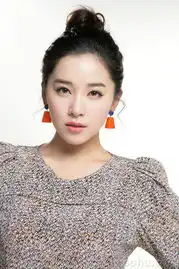 阚清子优雅韩系范剧照花开半夏将播出
