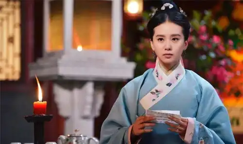 赵丽颖和刘诗诗,谁是电视剧女王,2017年官方曾给出答案