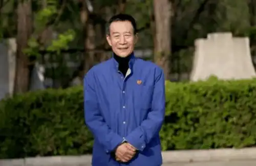 他是最贵演员,38年拿33个影帝,只代言一个广告却很自责