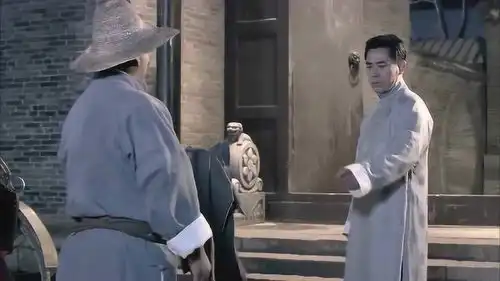 大宅门白七爷赏给车夫两个大洋,怕假竟还用嘴吹吹,太逗了