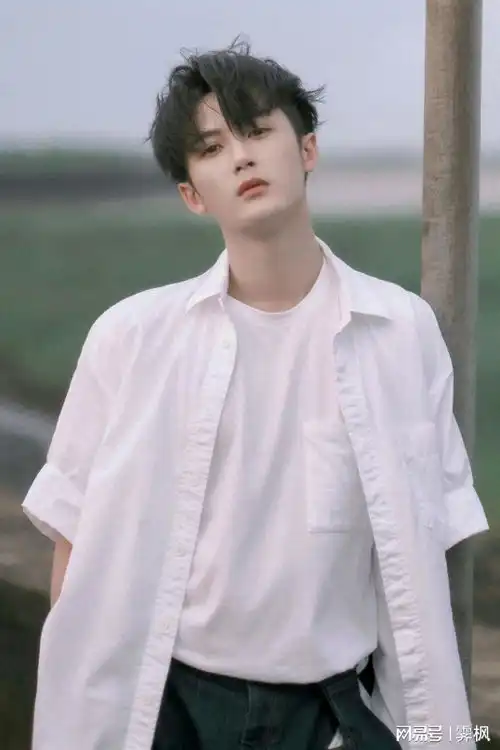 檀健次壁纸,最近粉上了檀健次,分享一波壁纸
