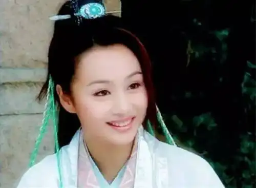 乌龙闯情关里的美丽太后,惊艳一时,现在沦为配角