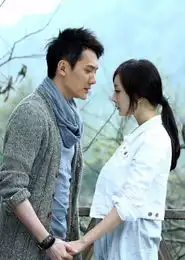 杨幂清纯妆萝莉再度携手冯绍峰