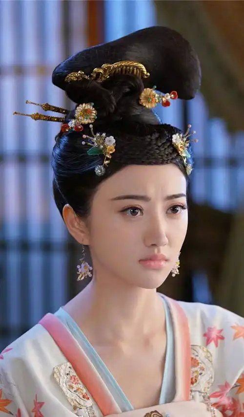 景甜越来越漂亮了,和大唐荣耀时差了很多,这是什么原理呢