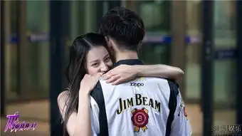 麻辣变形计曝单打独斗海报
