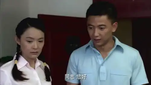 正阳门下破烂侯请人吃饭没结账,成涛听后免单,只是不解话外之意