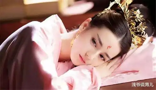 宝妈追剧入迷给娃取名凤九,爸爸得知后不淡定了看看我姓啥