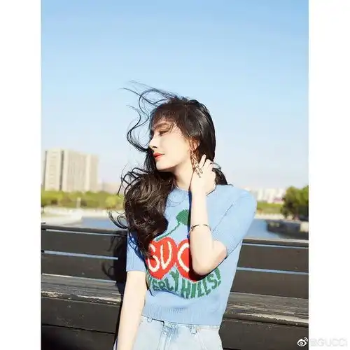 撩衣服头像杨幂