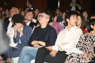 组图后来的我们再合体周冬雨井柏然出席活动热聊
