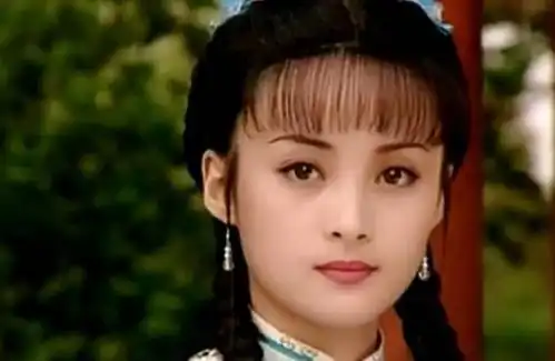 蒋勤勤年轻时真的美得不可方物,不知道有多少人爱慕她的容颜