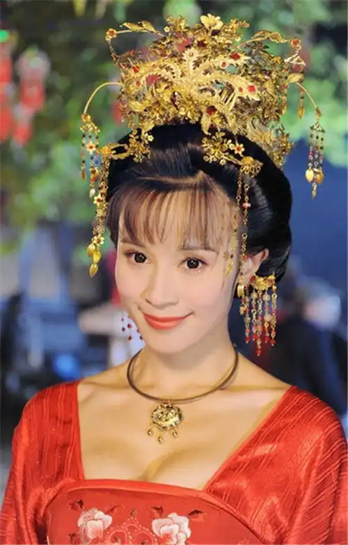 杨贵妃秘史石小群饰演谢阿蛮
