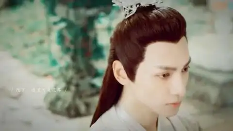 香蜜沉沉烬如霜邝露穿上红装,打扮成锦觅的样子来见润玉,润玉脸色大变
