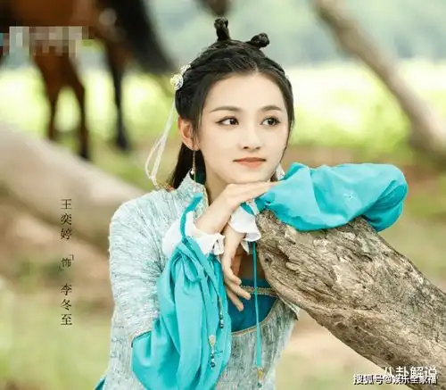 鞠婧祎慕南枝官宣海报,服化道都很不错,曾舜晞有点认不出来