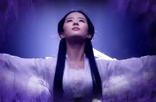 有着公主命但没有公主病的刘亦菲,成于干爹败于自己