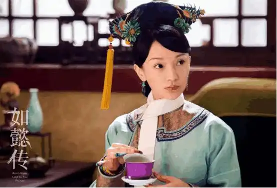 杨幂三十岁还少女感十足不惑之年的女星诠释什么叫少女感
