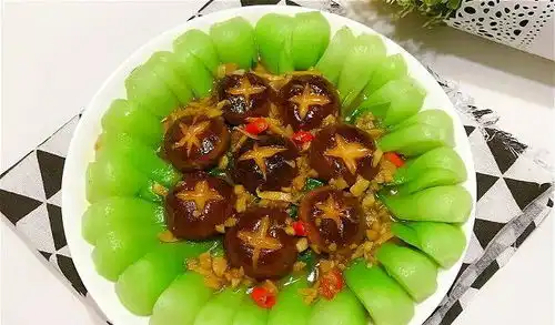 过年吃腻了大鱼大肉,来几道清爽的蔬菜,解了腻还美味,学起来

