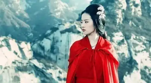 女星古装红衣大pk赵丽颖邪魅,迪丽热巴美艳
