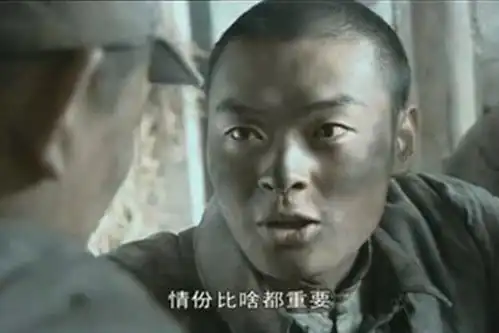 亮剑魏大勇的资历可以当营长,为什么他宁愿给李云龙当警卫员
