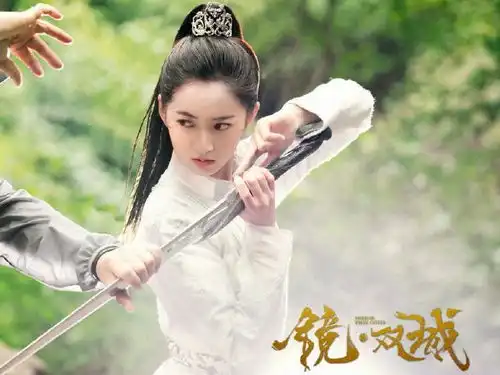 腾讯又一古装剧杀青,主演李易峰超满意,我却被男二吸引了
