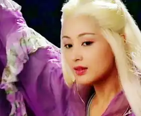 董璇唐嫣张雪迎宋茜鞠婧祎宣萱陈红,谁的白发造型最美最惊艳