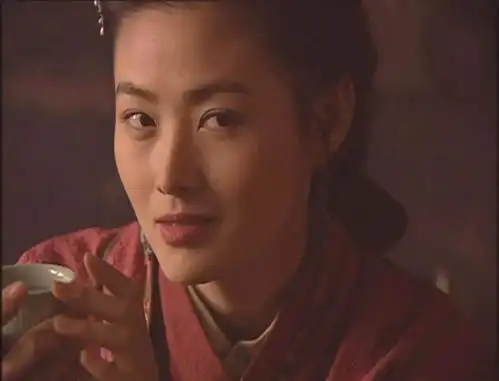 水浒中,潘金莲李师师扈三娘等人会裹小脚吗
