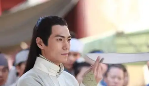 射雕中此功胜九阴真经,金庸为圆漏洞,将其改成二流武功