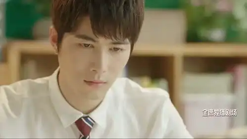 夏至未至白敬亭主动勾搭郑爽,撩完就开启睡觉模式,太帅了