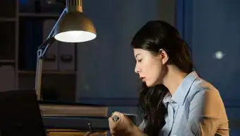 一则丑闻揭秘投行实习生生存法则,有多少是你不知道的事
