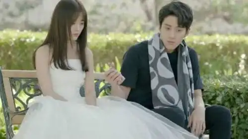 游泳先生鞠婧祎穿婚纱被称为最美新娘,光看她和mike颜值就够了