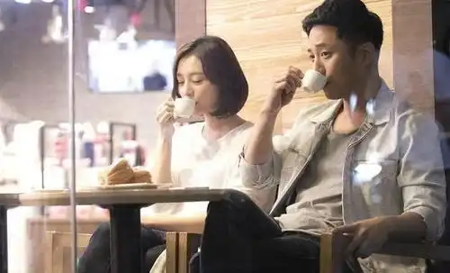 太阳的后裔原班人马再出新剧万年女二凭借短发造型逆袭
