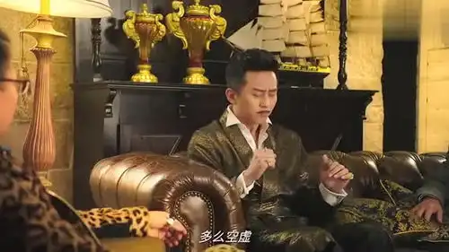 星爷选角色真厉害,这脱发小王子台词没几句,却能笑翻整个剧组