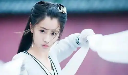 新版神雕侠侣引发热议,小龙女超越陈妍希,高颜值配角亮眼