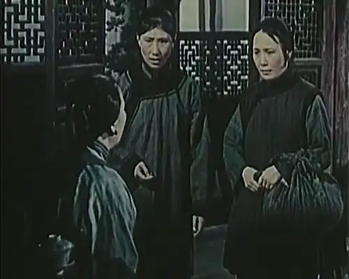 太太打听祥林嫂儿子被狼吃细节,祥林嫂说出经典台词,太耳熟
