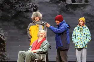 大型原创长城题材话剧春风正度首演成功