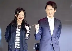 女大佬赵薇人格分裂