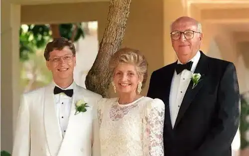 不为人知的比尔盖茨,在富人的世界,慈善和爱情只是工具