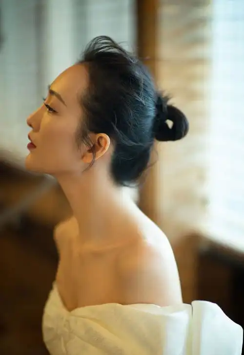 还有没有像李宣美这样的鹅蛋脸美人
