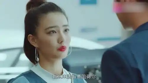 极速青春唐棠约天野吃饭,可他却因忙而拒绝,而她伤心离去