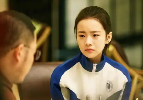 拿宋倩跟田雨岚比,简直就是辱宋倩