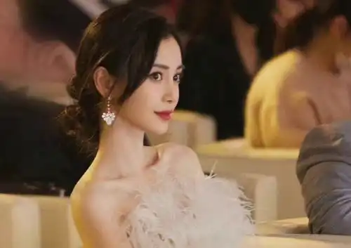 任嘉伦2022新剧开机,女主人选公布,网友兜兜转转怎么还是她
