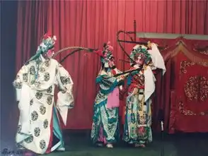 马兰何晴李沁会唱戏的影星就是不一样,穿上戏服美得认不出来了
